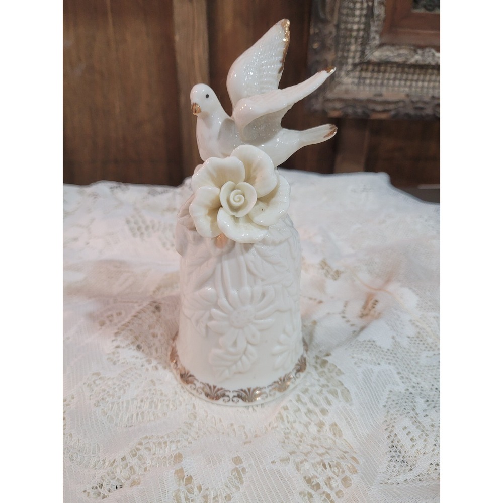 Cream Dove & Flower Glassed Ceramic/porcelain Bell Gold Accents Open Box. G32